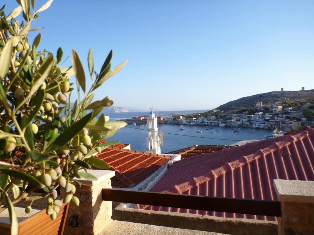 Bright Sun Villas Chalki Town 객실 사진